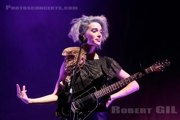 ST VINCENT - 2014-08-23 - SAINT CLOUD - Domaine National - Scene Pression Live - Annie Clark